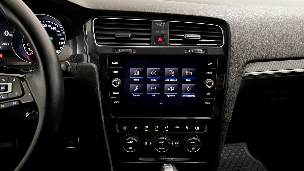 Vehicle Image 9