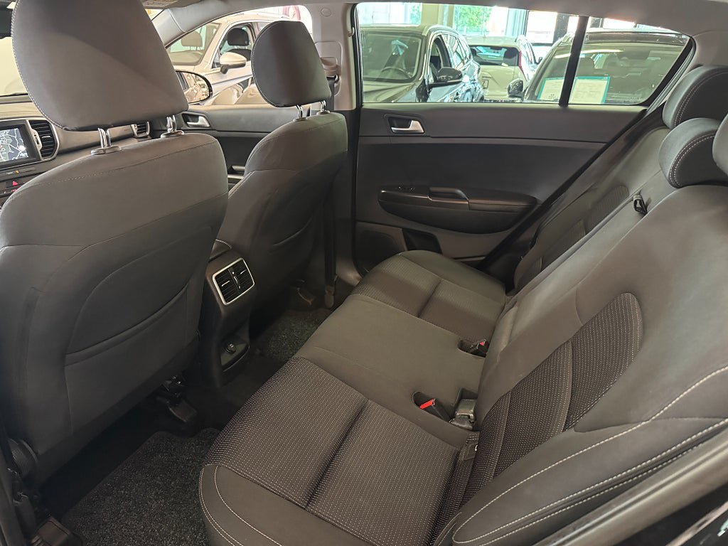 Vehicle Image 19