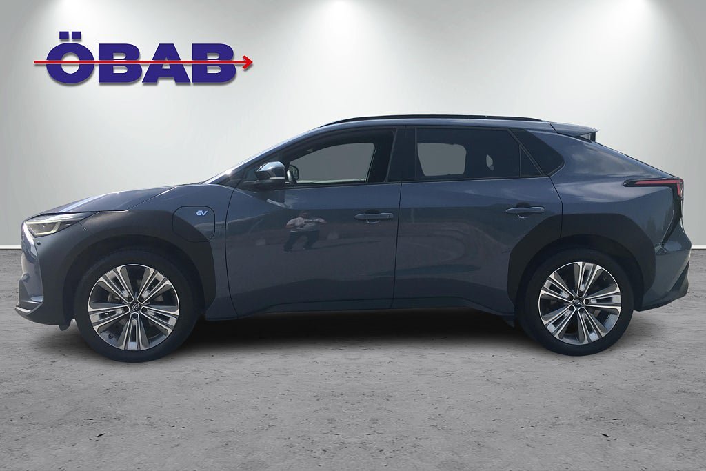Vehicle Image 4