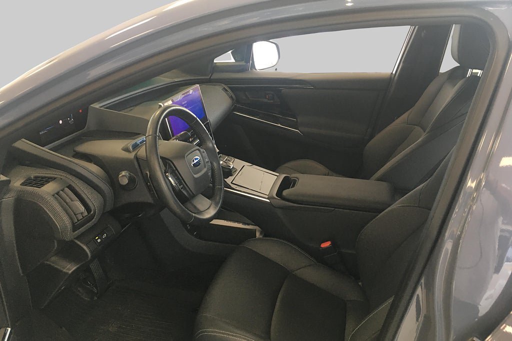 Vehicle Image 8