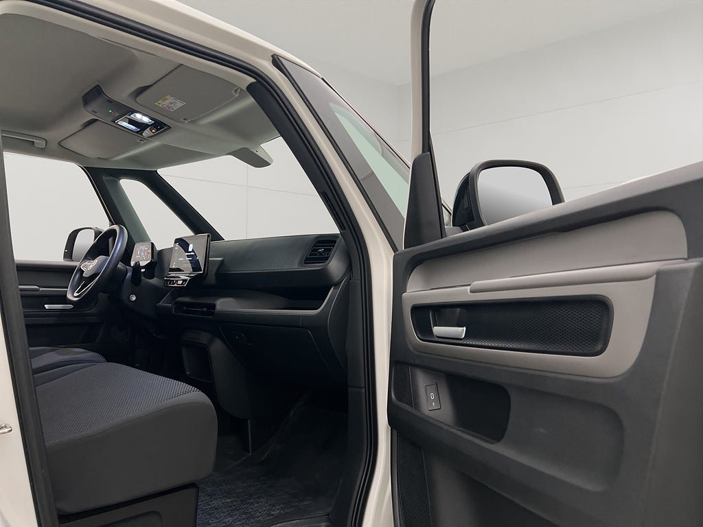 Vehicle Image 31