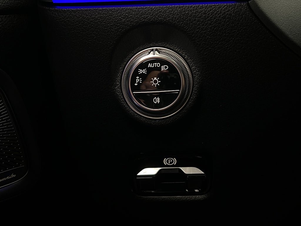 Vehicle Image 27