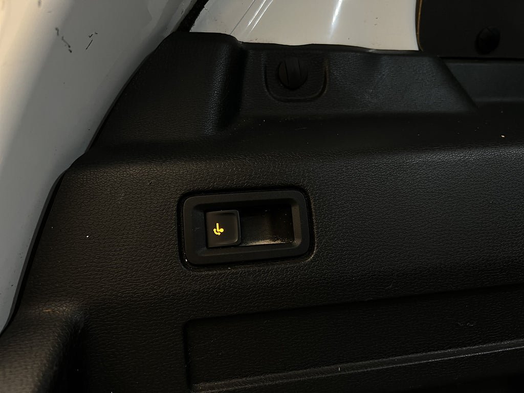 Vehicle Image 32