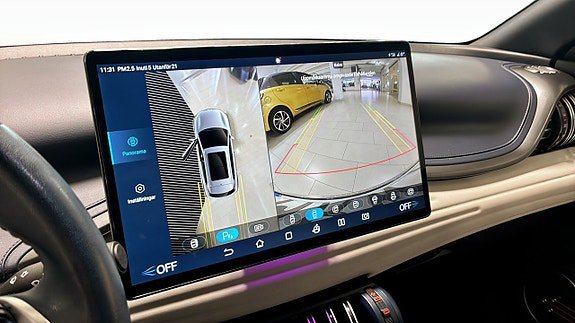 Vehicle Image 11