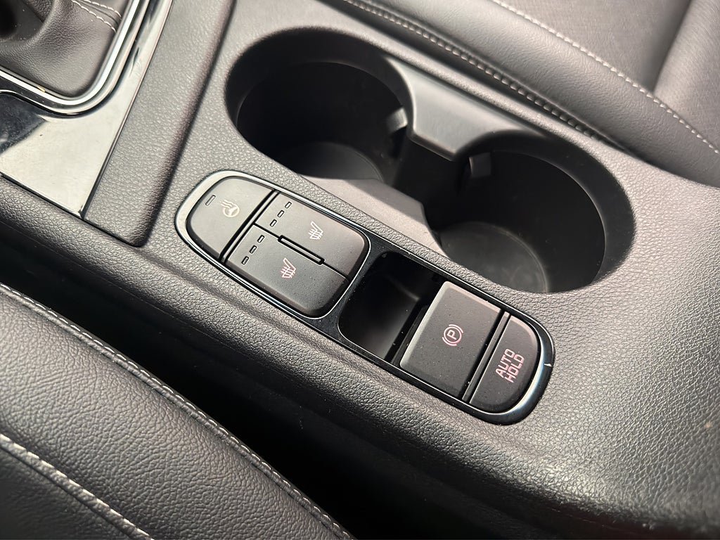 Vehicle Image 24
