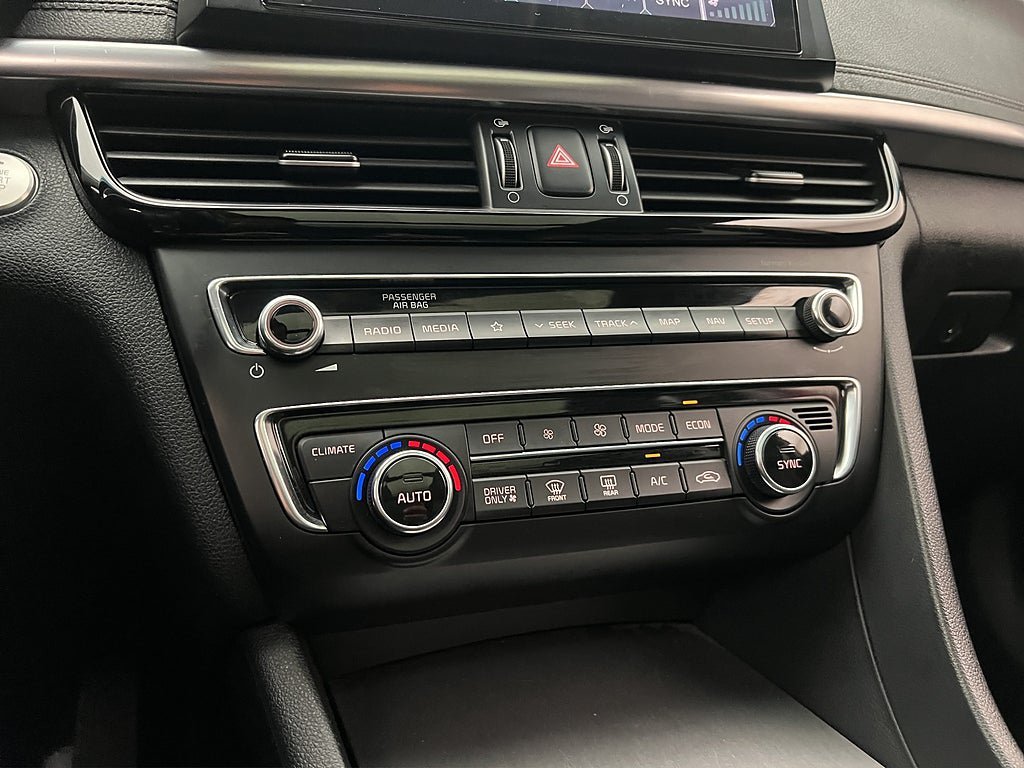 Vehicle Image 28