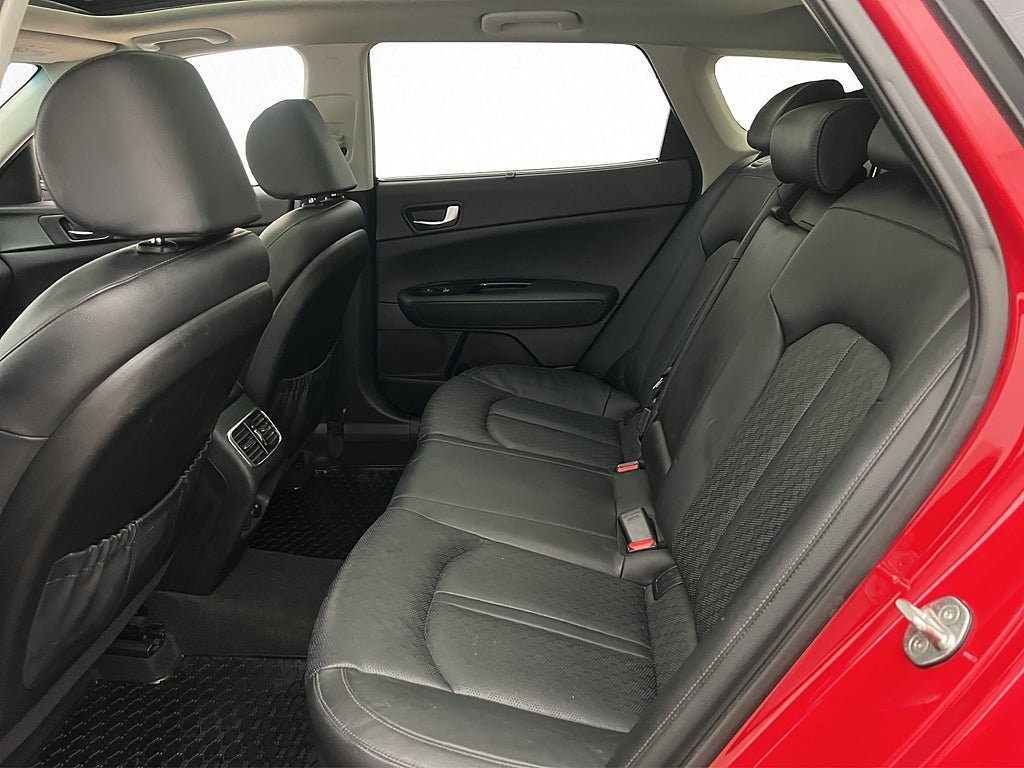 Vehicle Image 33