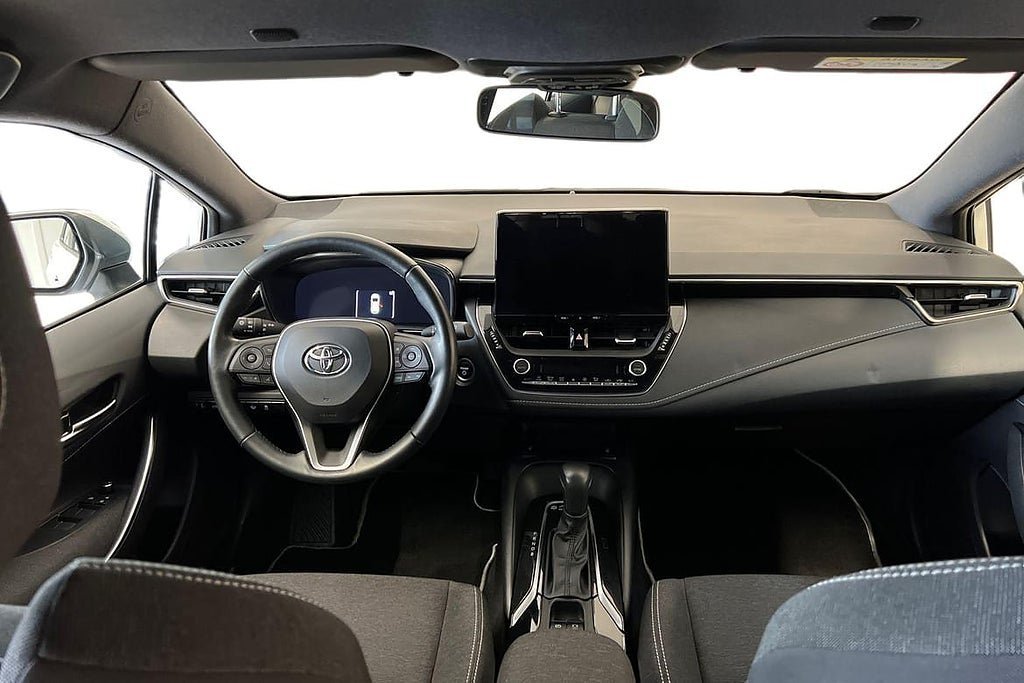 Vehicle Image 8