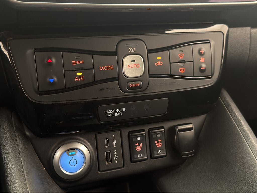 Vehicle Image 24