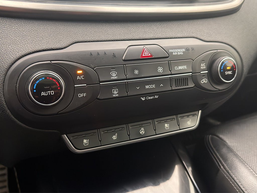 Vehicle Image 28