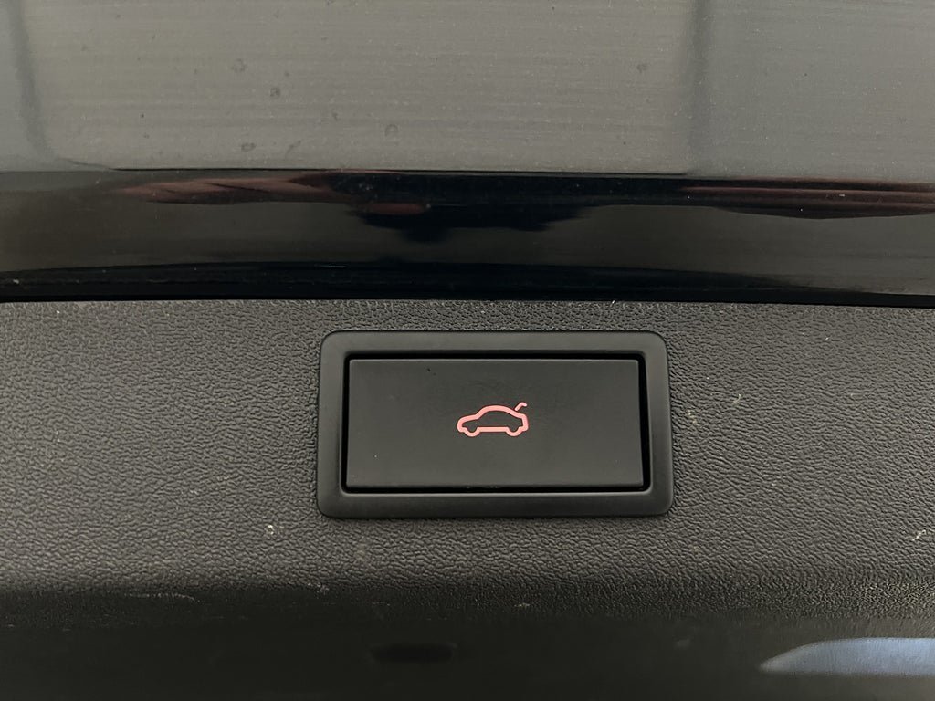 Vehicle Image 38