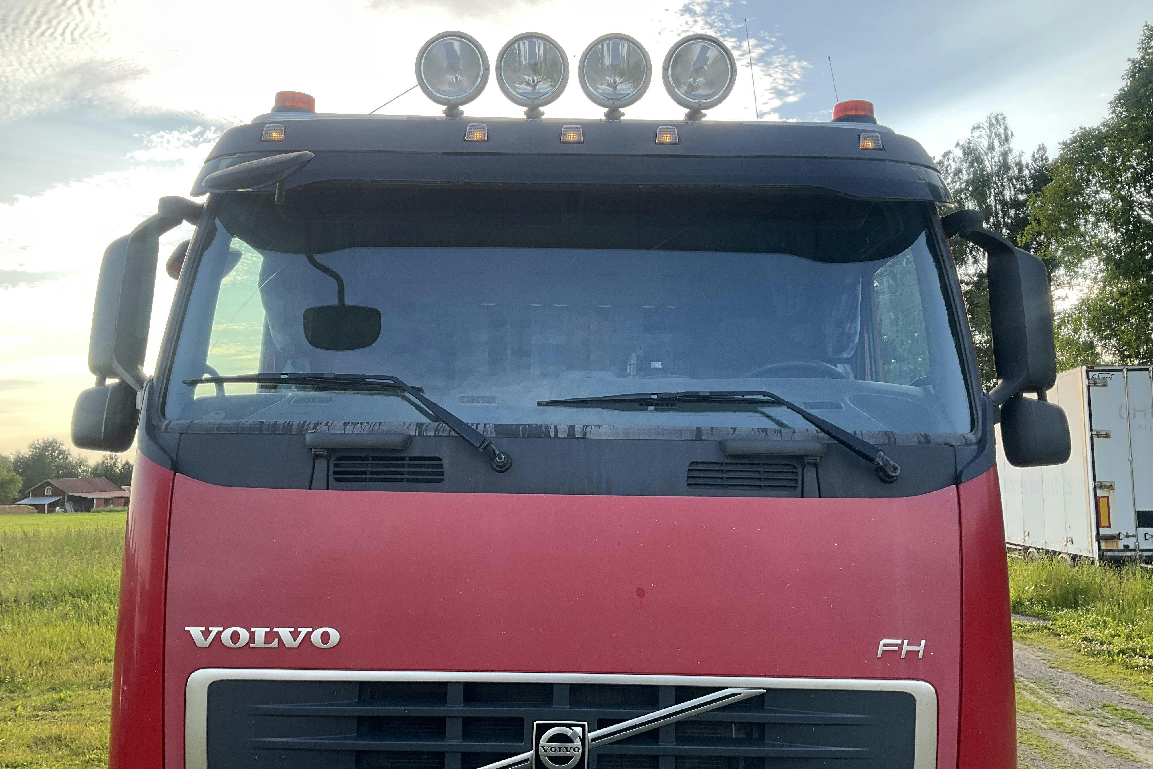 Vehicle Image 16
