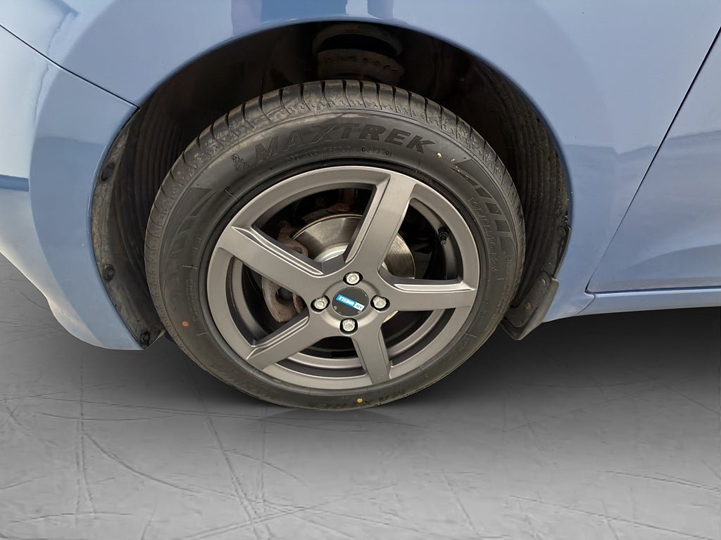 Vehicle Image 23