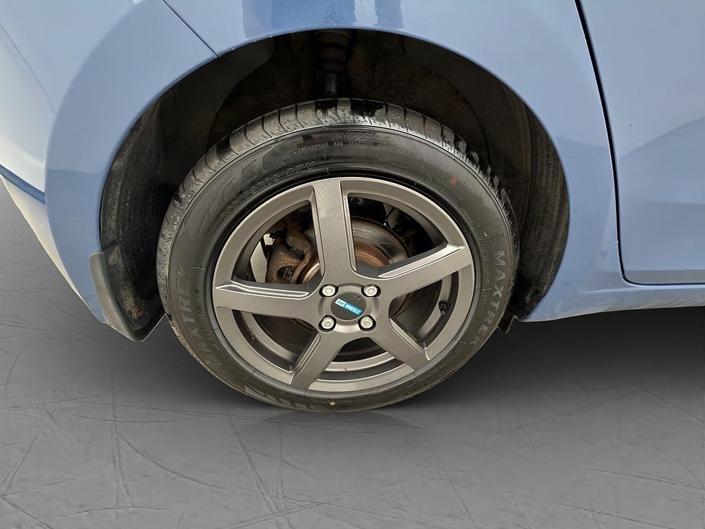 Vehicle Image 26