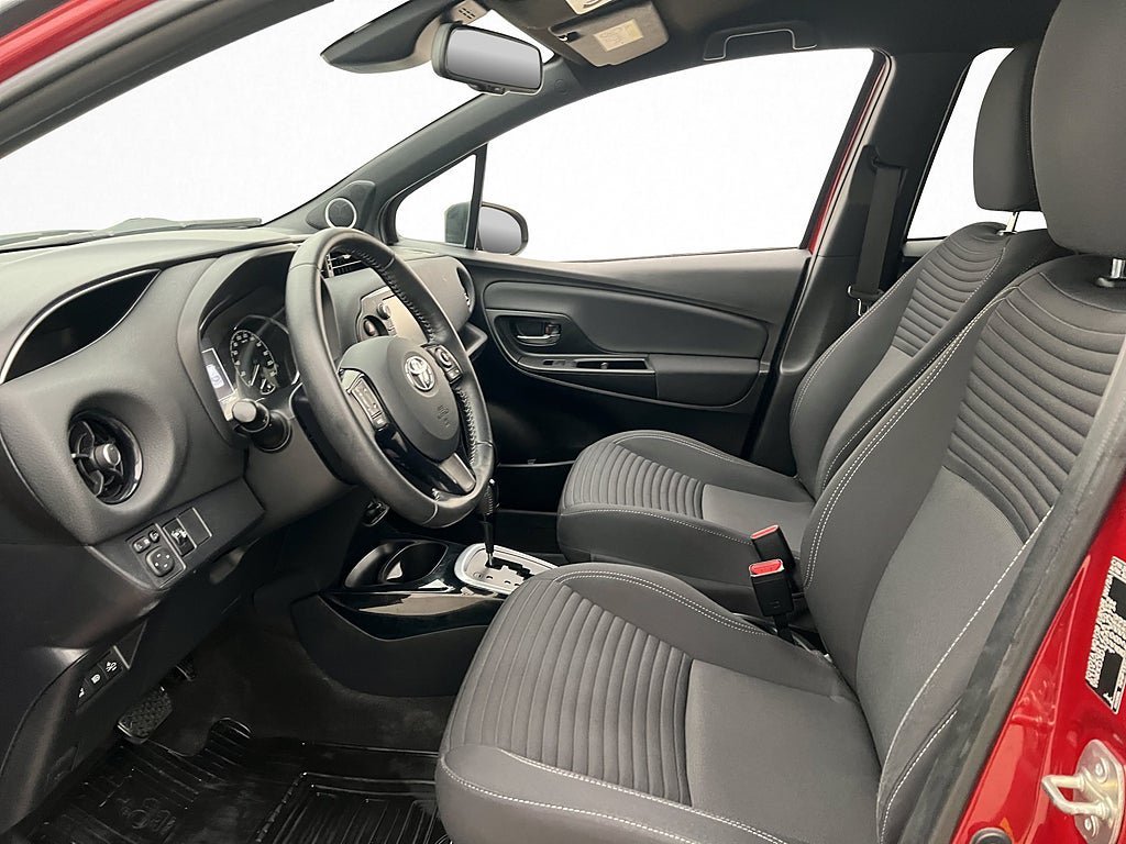 Vehicle Image 10