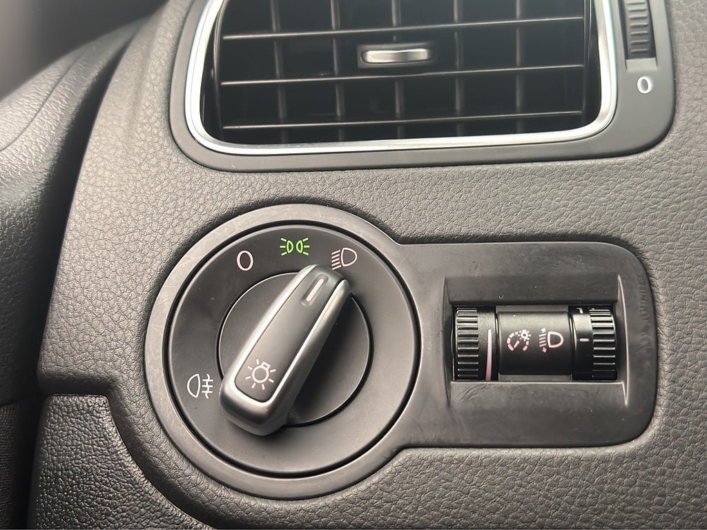 Vehicle Image 24