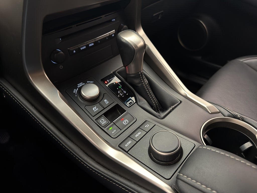 Vehicle Image 19