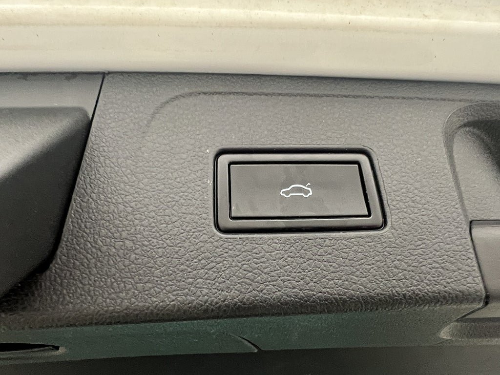 Vehicle Image 29