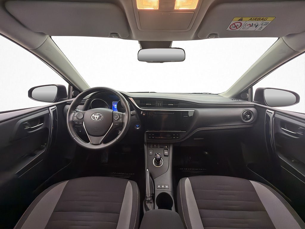 Vehicle Image 12