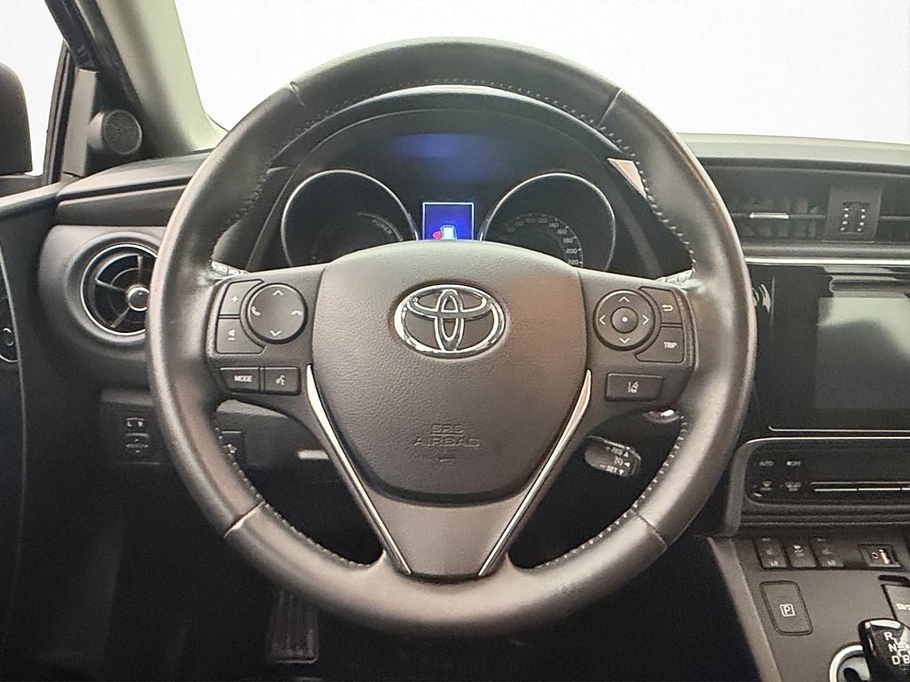 Vehicle Image 13