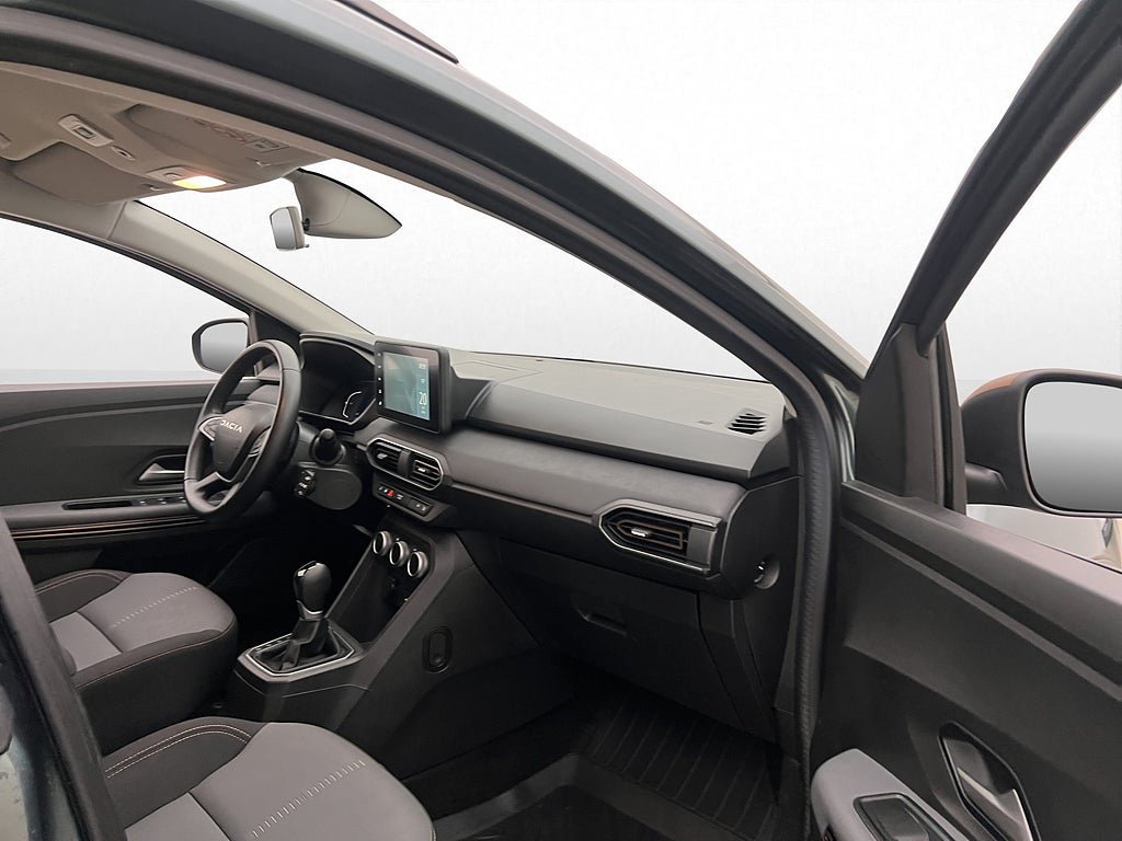 Vehicle Image 23