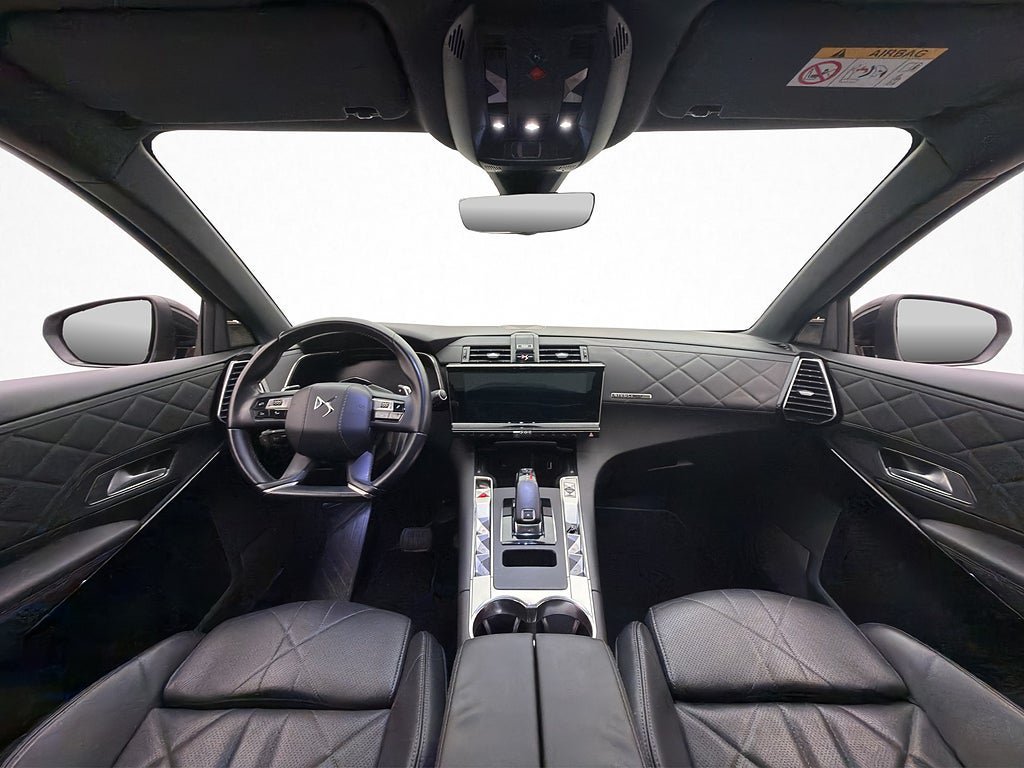 Vehicle Image 16