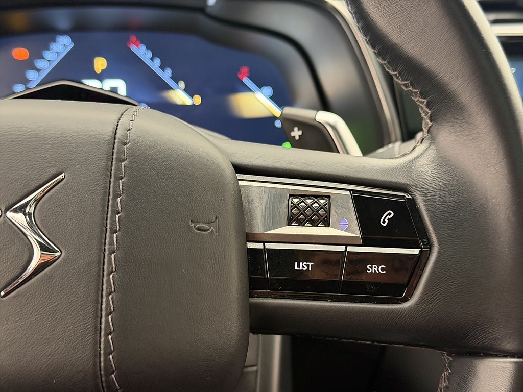 Vehicle Image 22