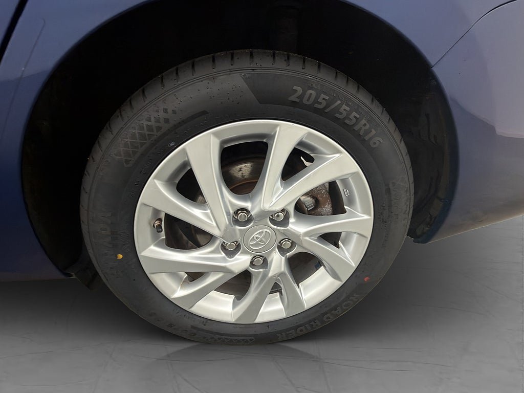 Vehicle Image 30