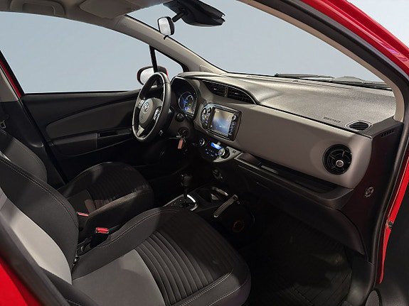 Vehicle Image 10