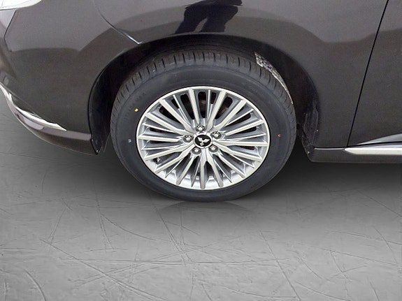 Vehicle Image 33