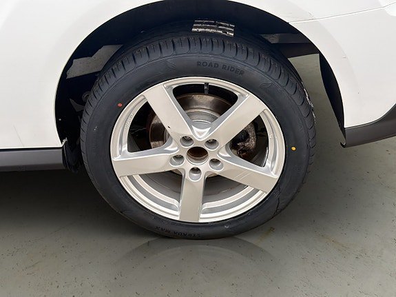 Vehicle Image 28