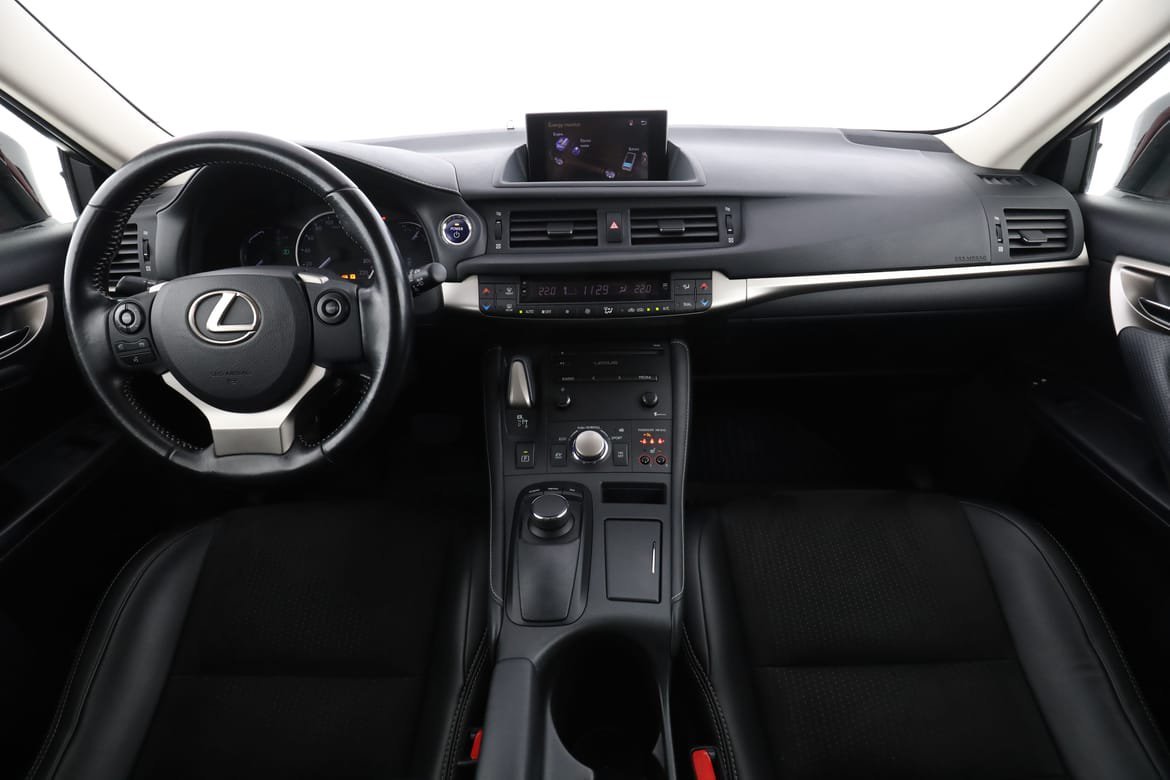 Vehicle Image 13