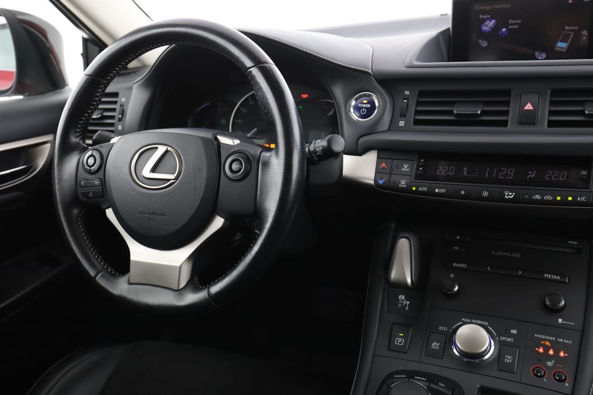 Vehicle Image 14