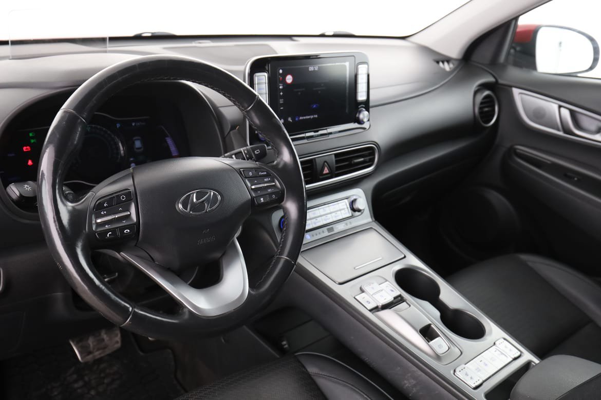 Vehicle Image 12