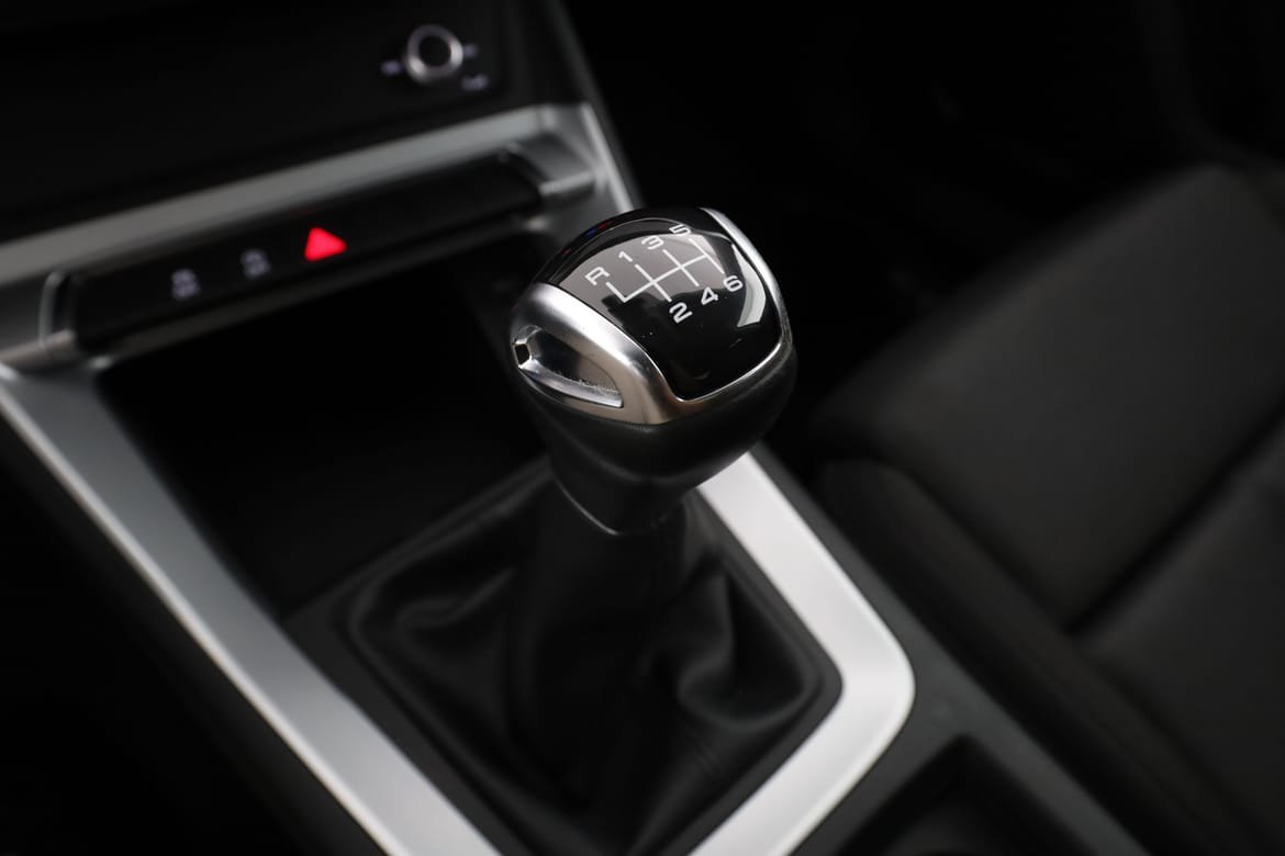 Vehicle Image 25