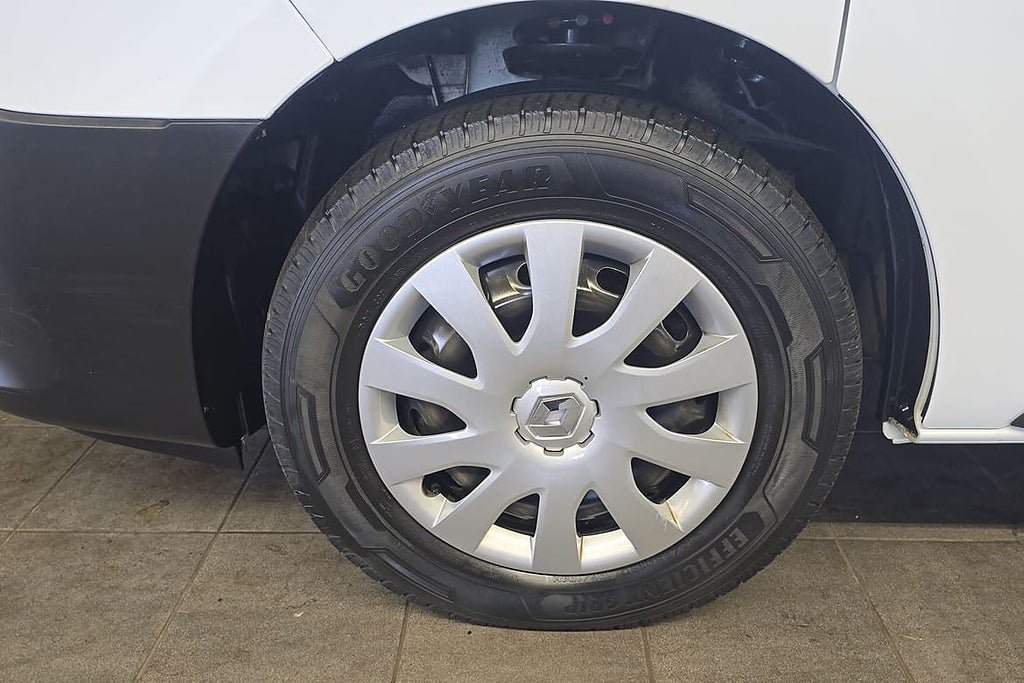 Vehicle Image 17