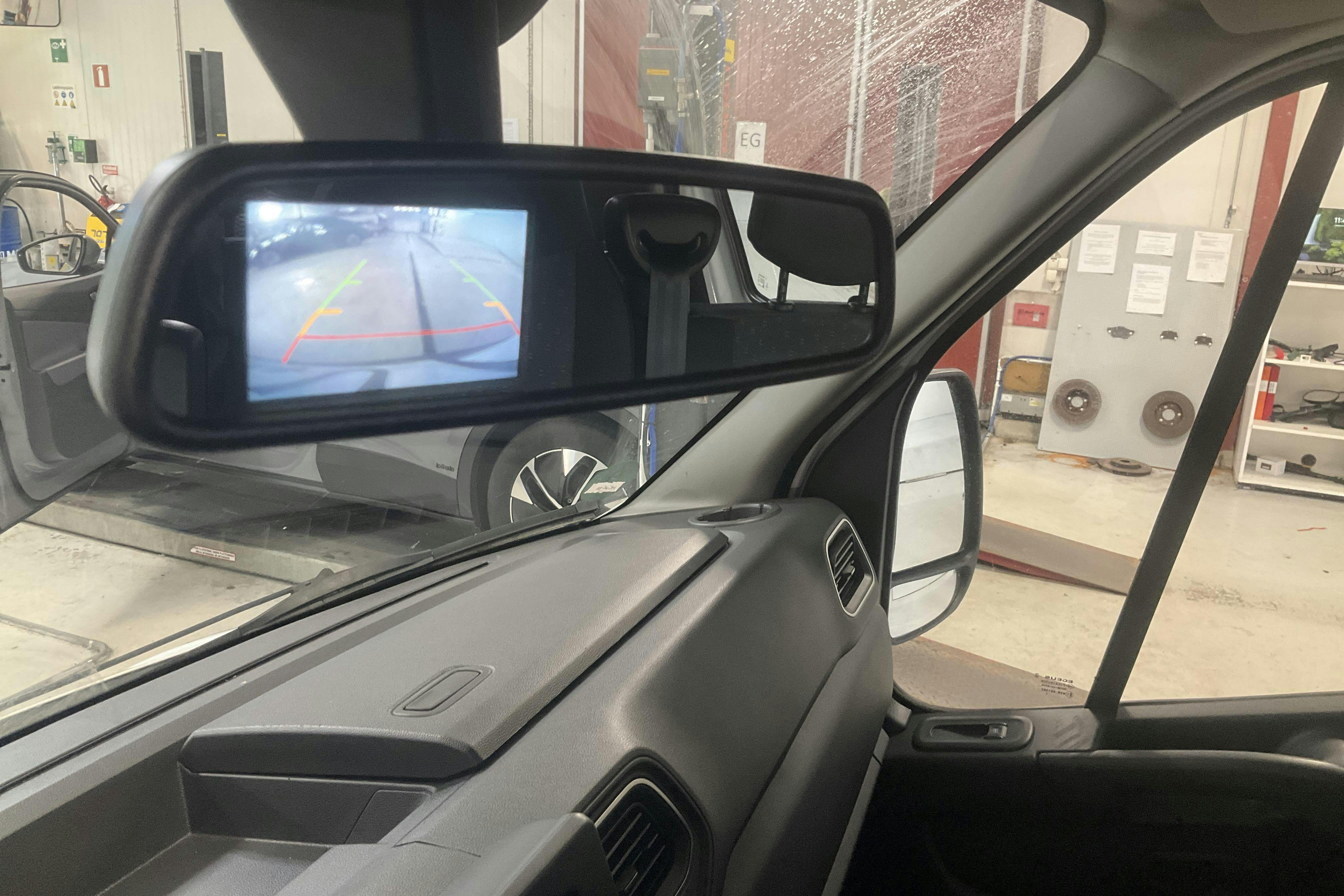 Vehicle Image 11