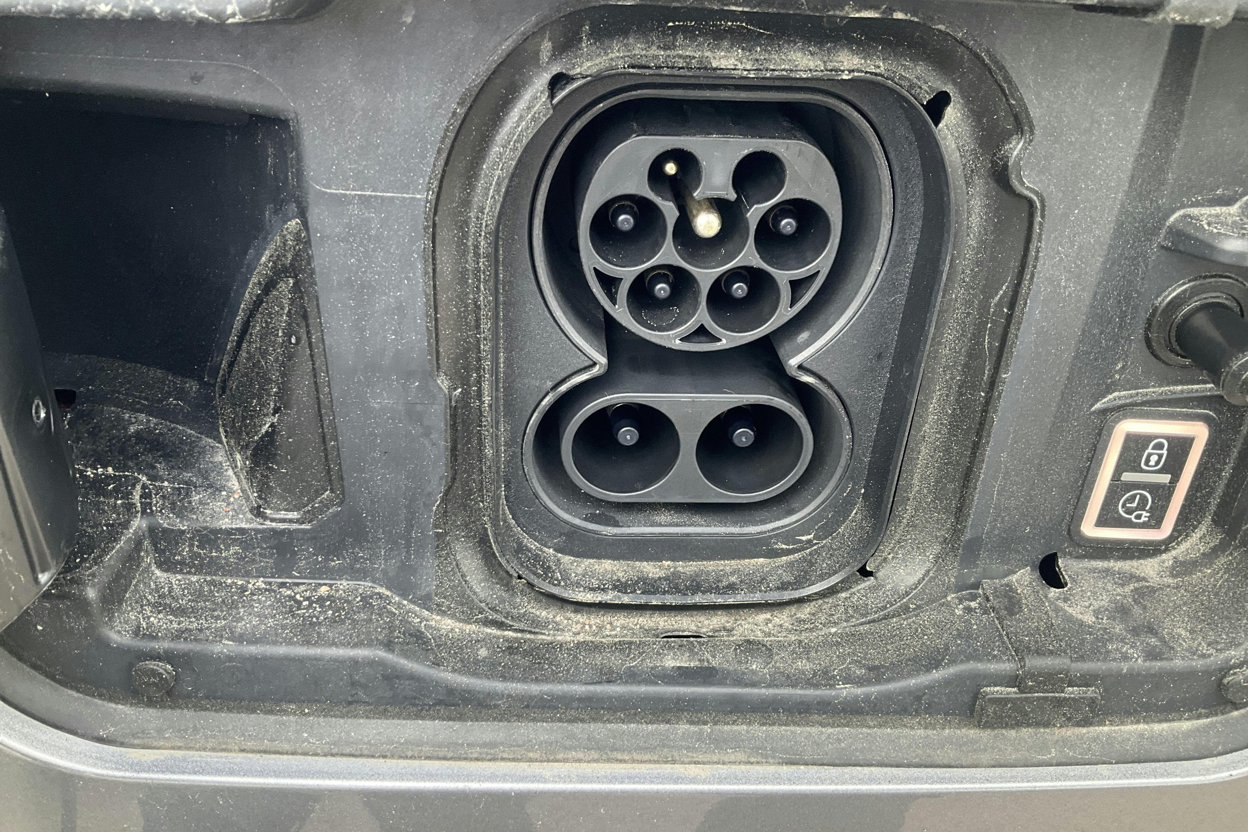 Vehicle Image 11