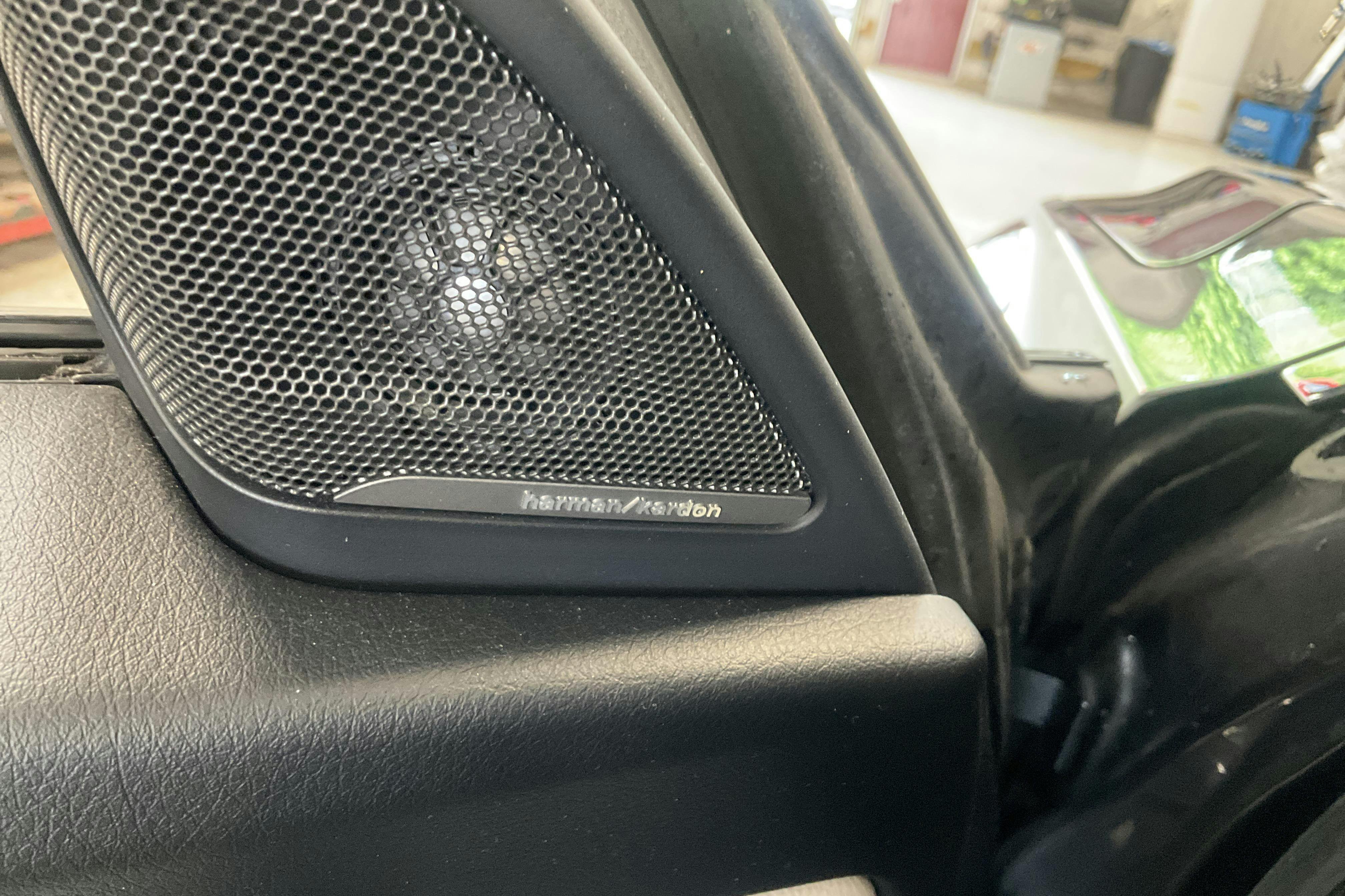 Vehicle Image 14