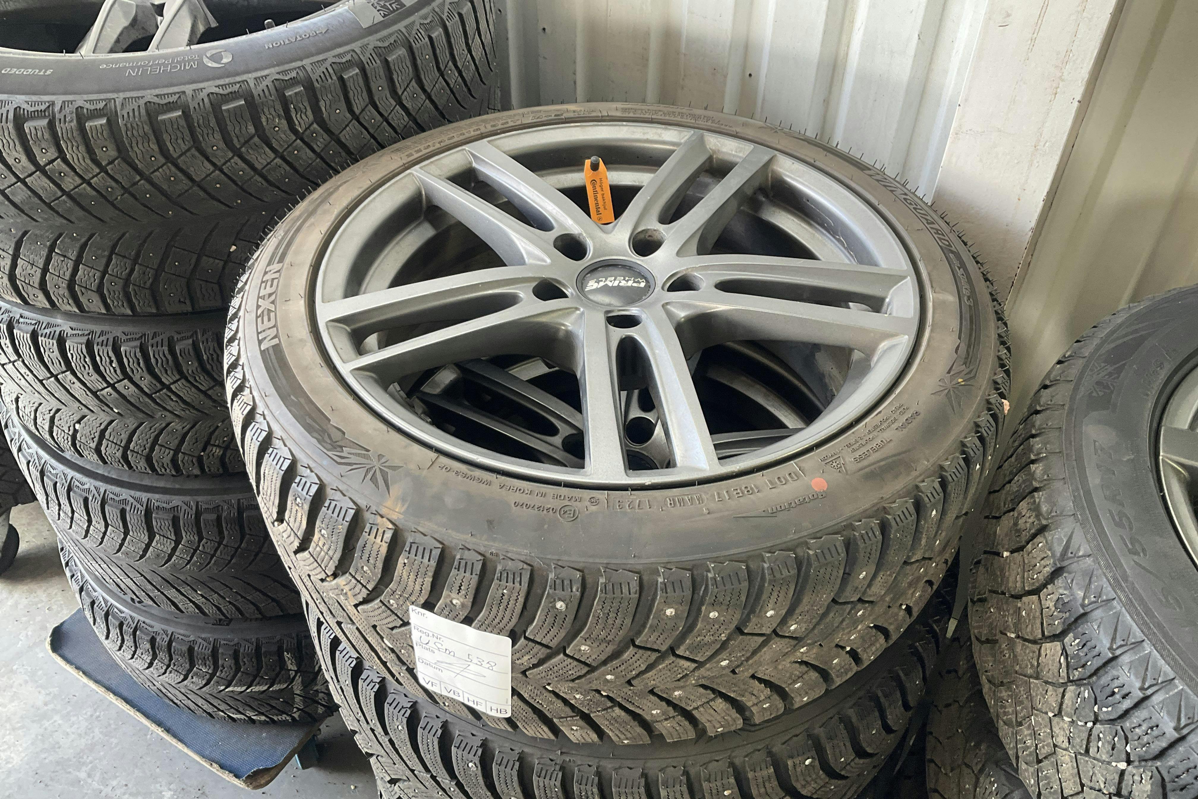 Vehicle Image 15