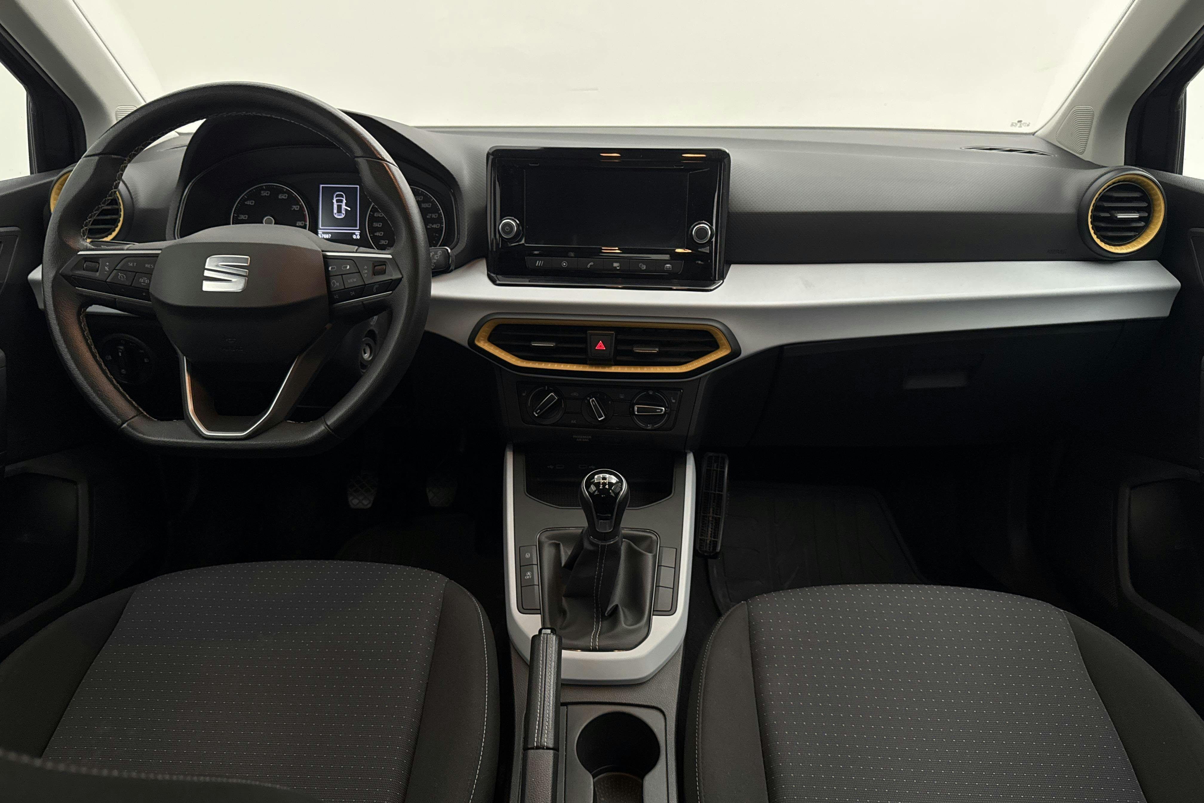 Vehicle Image 6