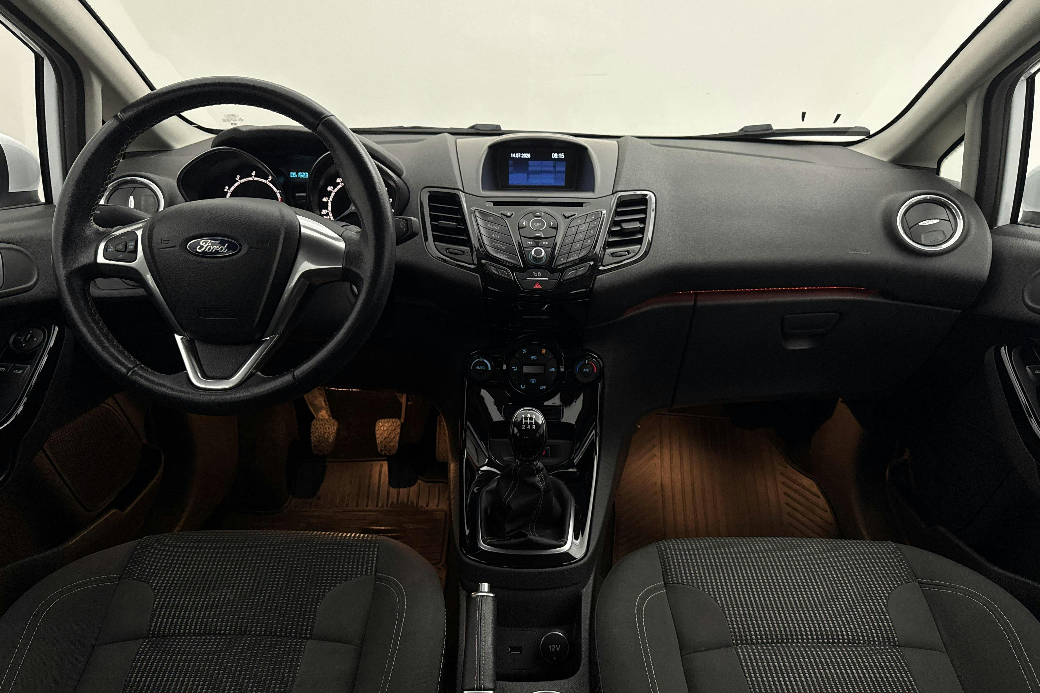 Vehicle Image 6