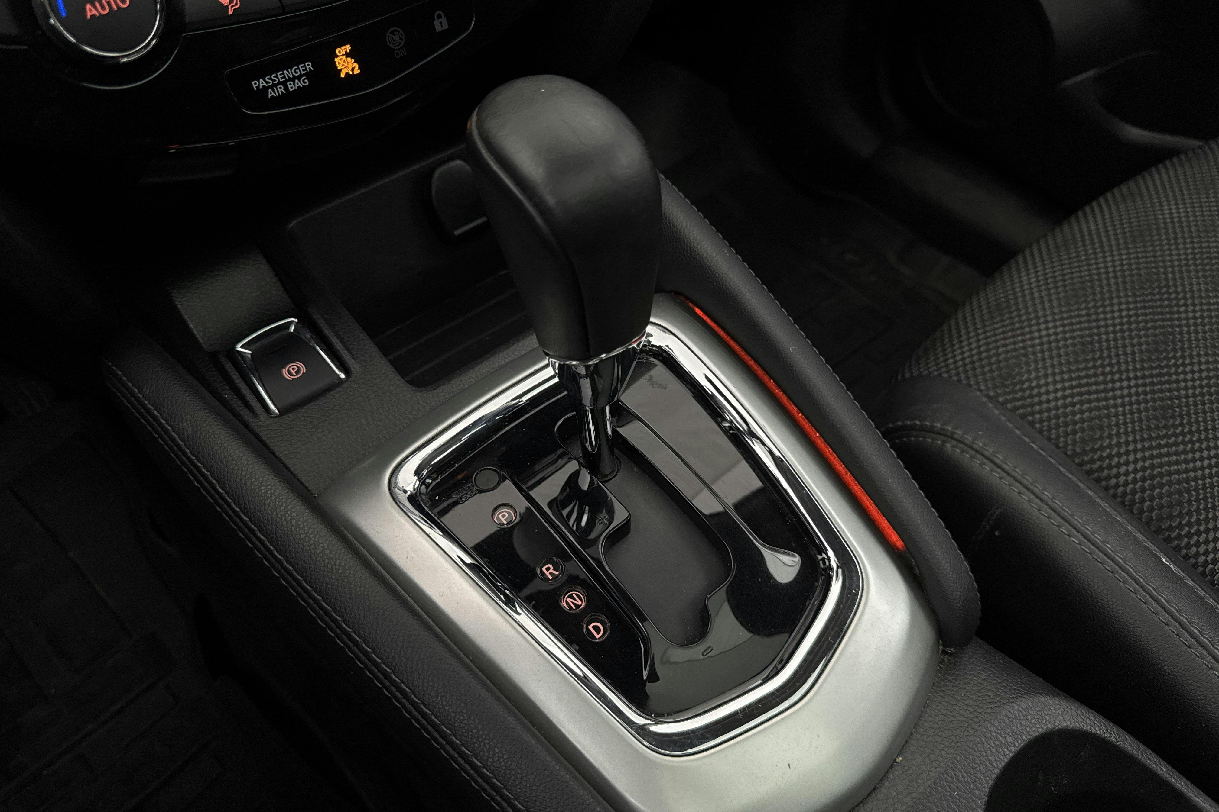 Vehicle Image 16