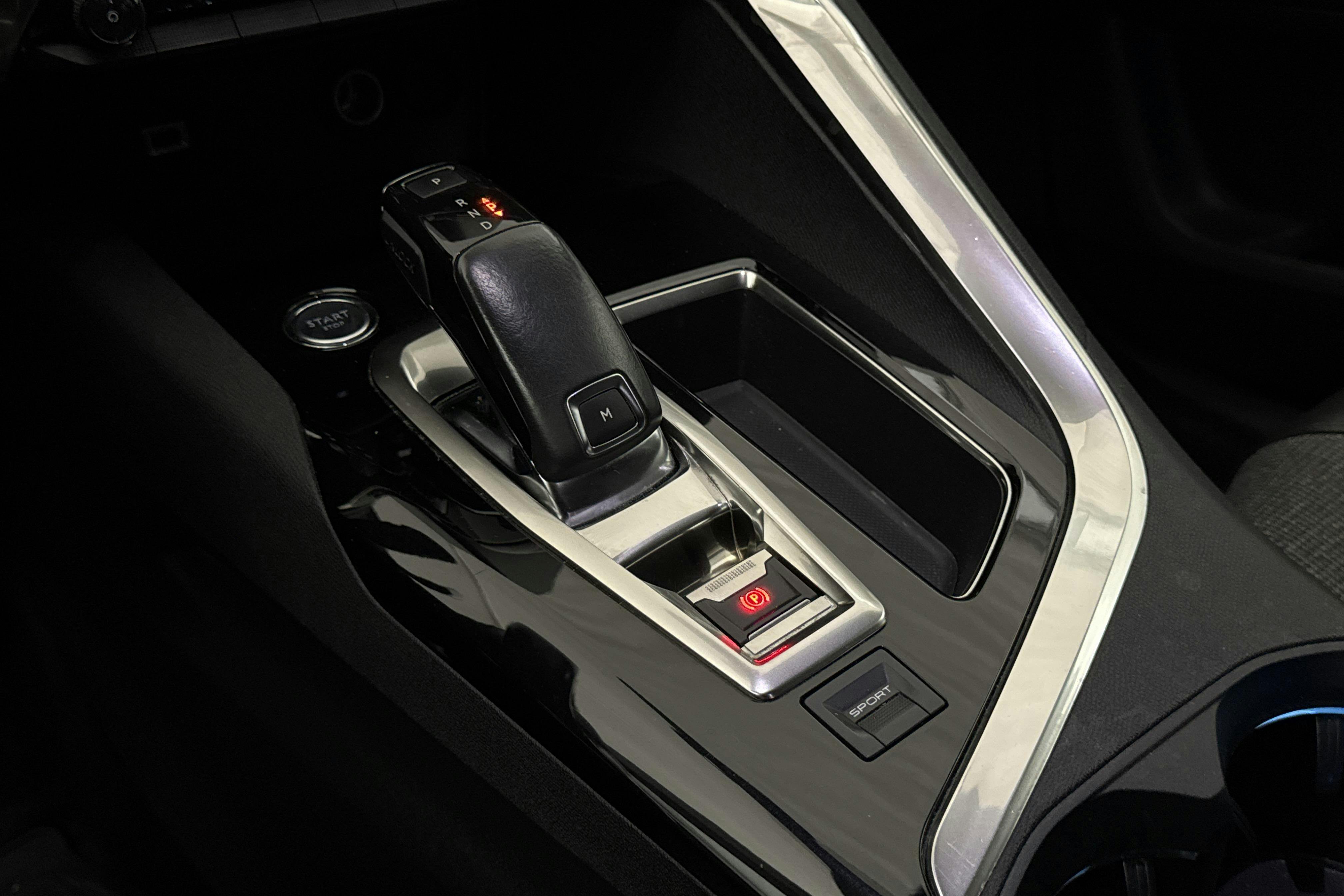 Vehicle Image 17