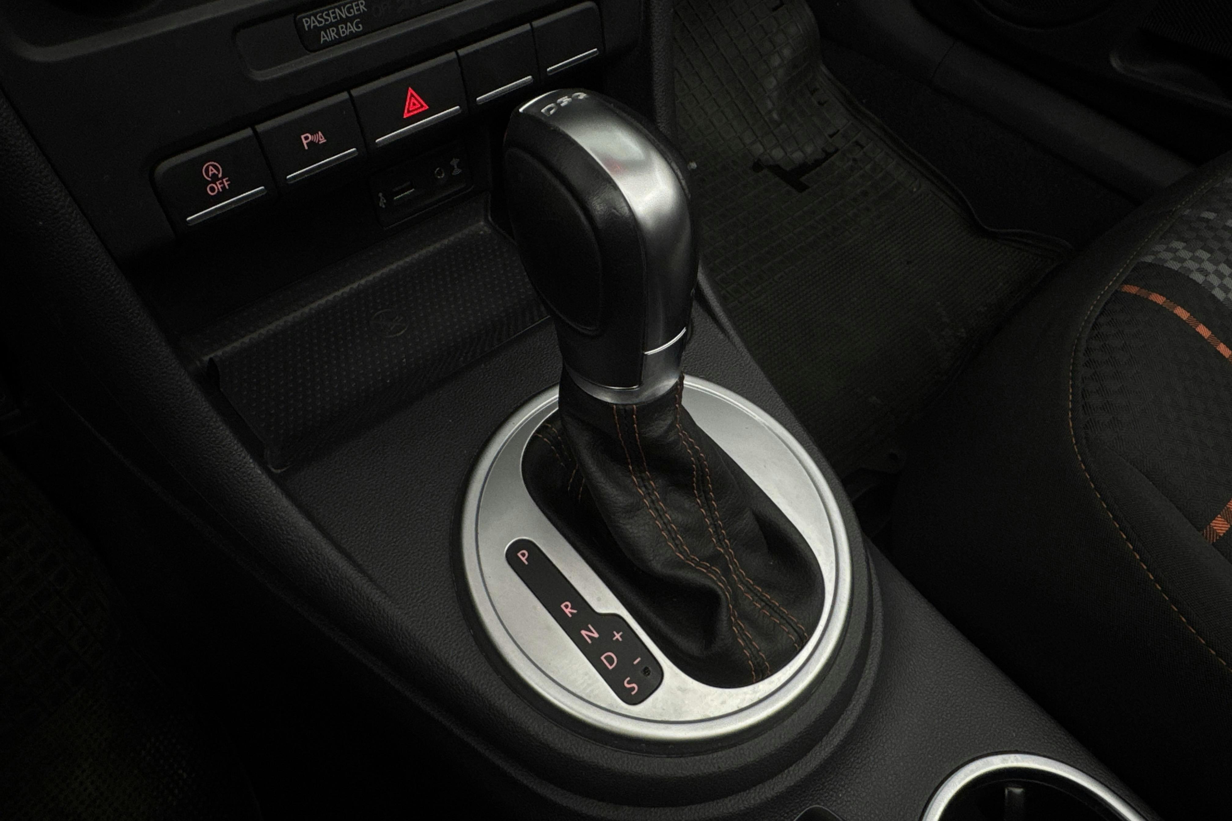 Vehicle Image 21