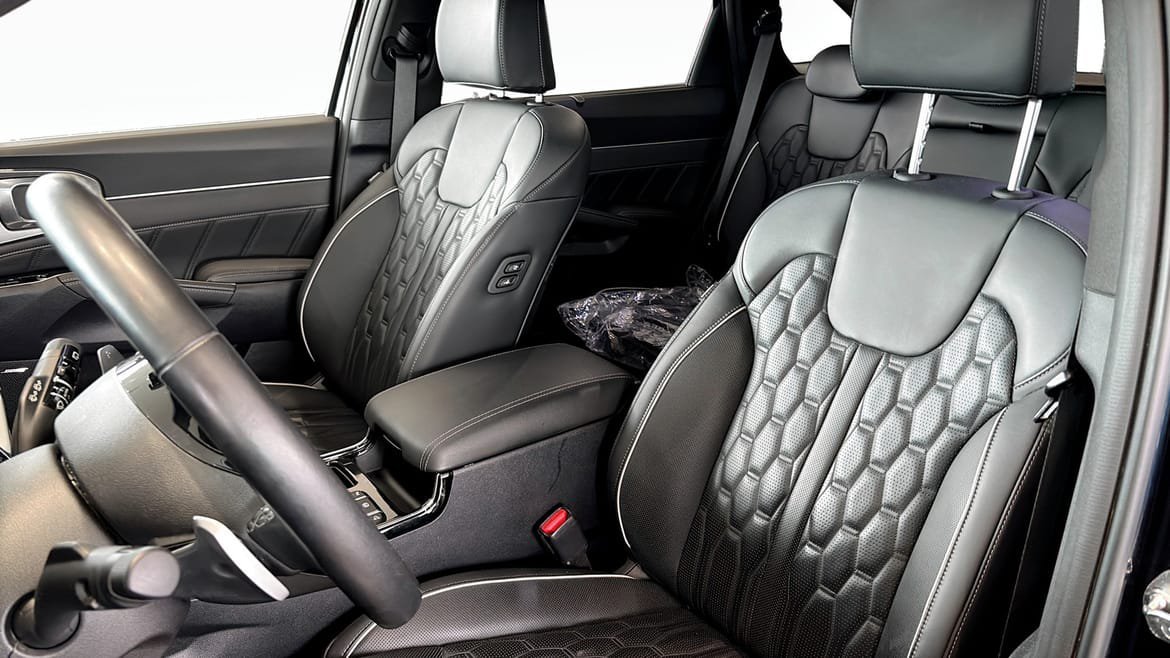 Vehicle Image 8