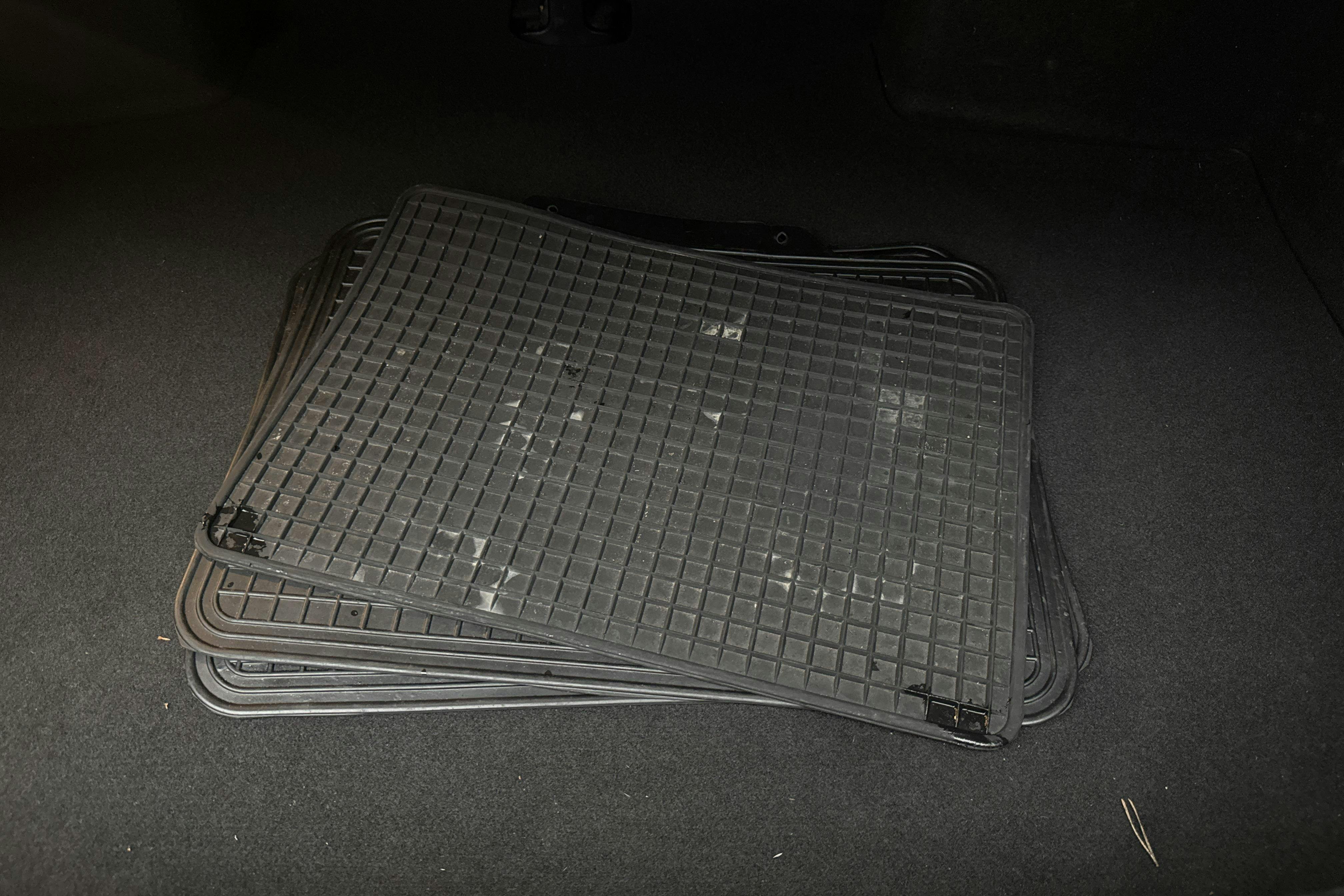 Vehicle Image 22