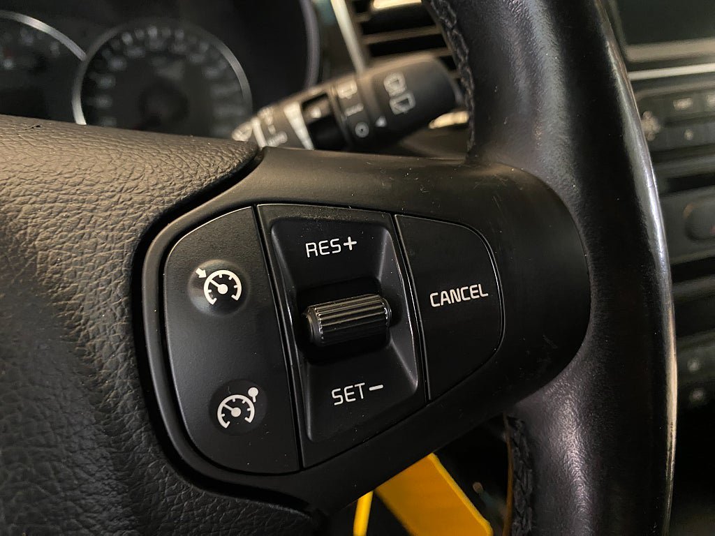 Vehicle Image 32