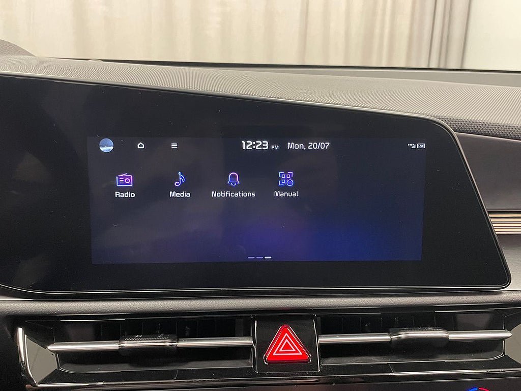 Vehicle Image 11