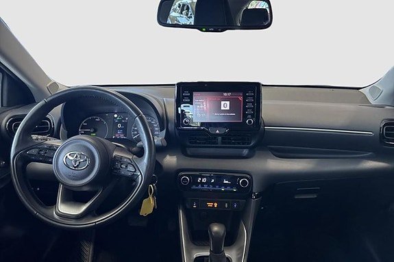 Vehicle Image 10